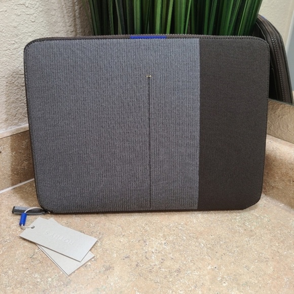 Rothy's Laptop Portfolio Sleeve Case NWOT - Picture 1 of 5